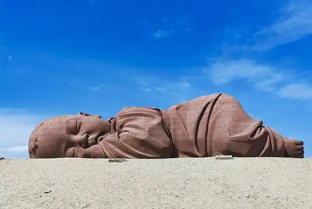 酒泉旅游景点:大地之子