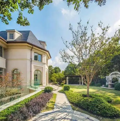 的支持建面约305~480㎡独栋别墅松江61佘山别墅区紫都61上海晶园