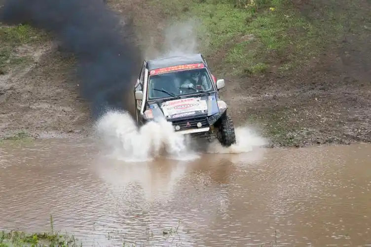 嘉禾兴产车队征战场地越野白山站精彩瞬间