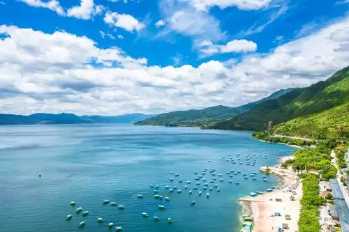 云南省玉溪市澄江县抚仙湖畔禄充波息湾景区