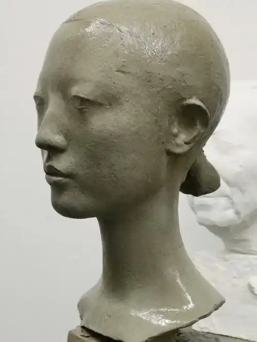 李象群以有形之象引发无形之思