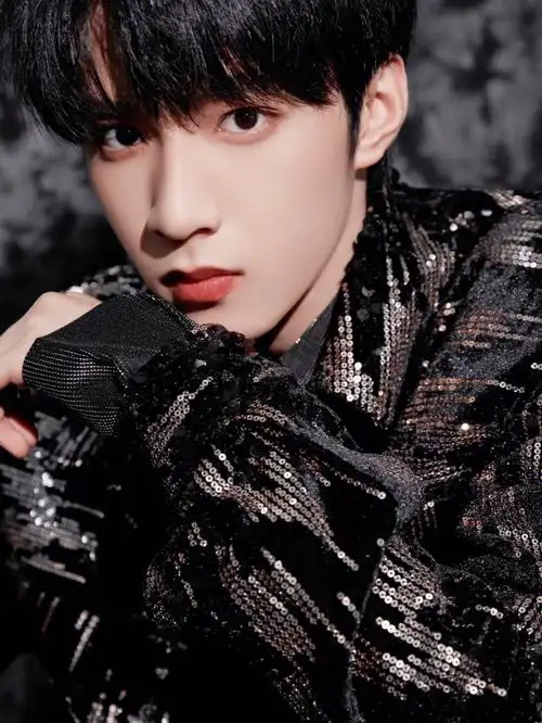 刘耀文帅得好有冲击力