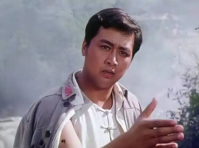 著名演员宫喜斌去世4年了,遗孀张百爽的坚持令人泪目_表演_演艺_钻台