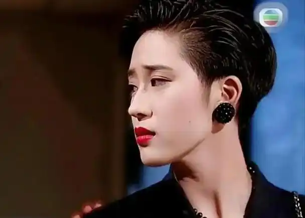 短发女神还得看港星,谁能超越林青霞的霸气呢?