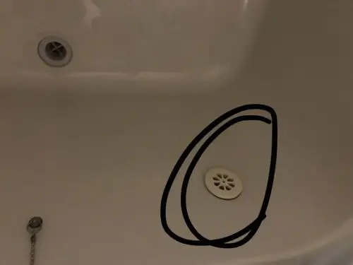 谁知道浴缸侧面这种排水孔怎么堵住啊