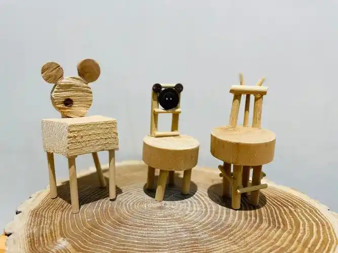 课程主题:小椅子适合:4—6岁孩子#木工  #儿童木工坊  #椅子  #小手