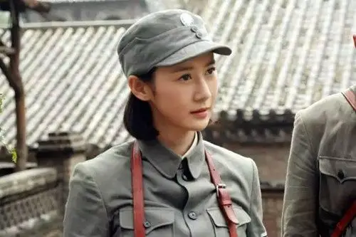 其他主演:  井凌潇,曾出演《白狐》,《太行山上》,《屌丝男士4》等剧