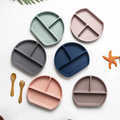 宝宝硅胶餐盘婴儿童吸盘一体餐具学吃饭训练分格盘品质加厚辅食碗