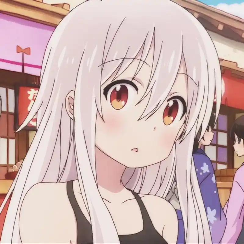 女主角"千矢"原本在深山里生活,后来由于某些原因来到了一个以占卜