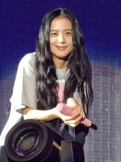 blackpink彩排现场智秀jisoo素颜