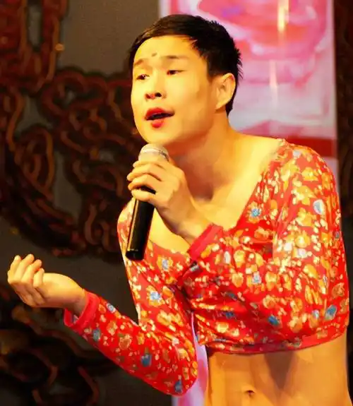 赵本山本想力捧丫蛋,没想到小沈阳却成了赢家_父母_二人转_成为了