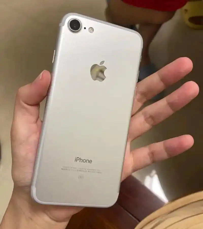 自用iphone7128g可插卡.全网通工作机备用机99新! - 抖音