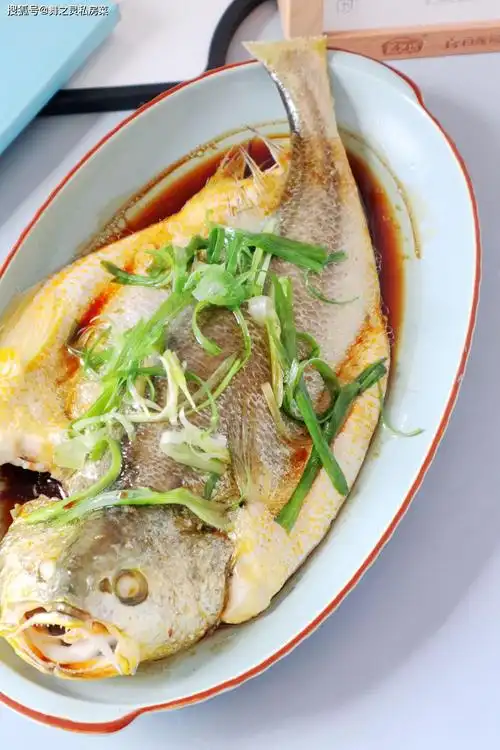 蒸鱼到底是冷水还是热水下锅,掌握这一点,再不担心鱼肉不嫩了