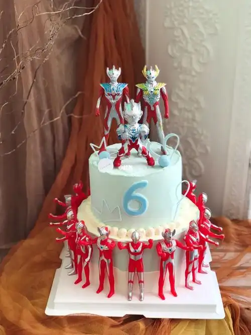 奥特曼双层蛋糕奥特曼全家族泉州私房蛋糕