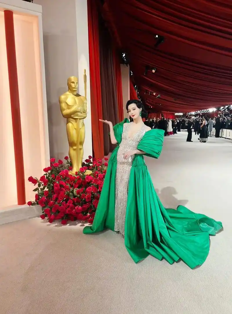 三月份奥斯卡红毯造型气场全开@范冰冰 #范冰冰 - 抖音