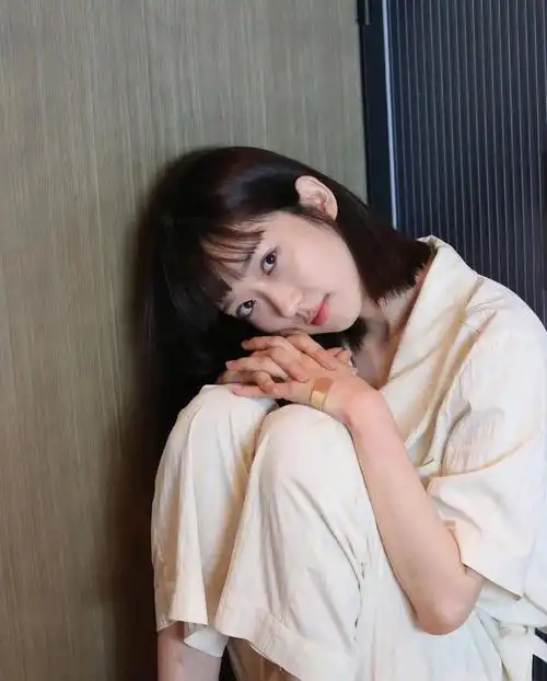 韩智贤幕后花絮剧照