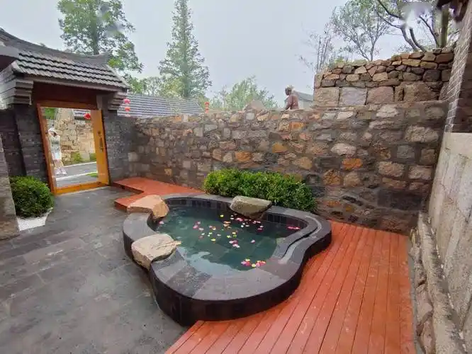 乍暖还寒时,山东这些宝藏温泉不容错过_泉池_来源_养生