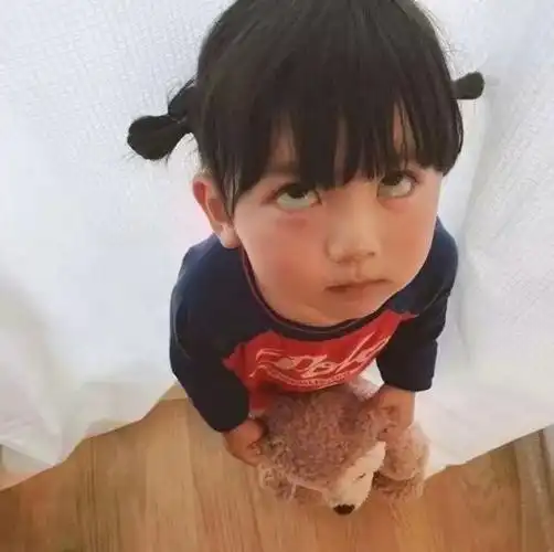 超可爱的小孩头像真人-小孩萝莉头像-爱聚微信qq空间大杂烩