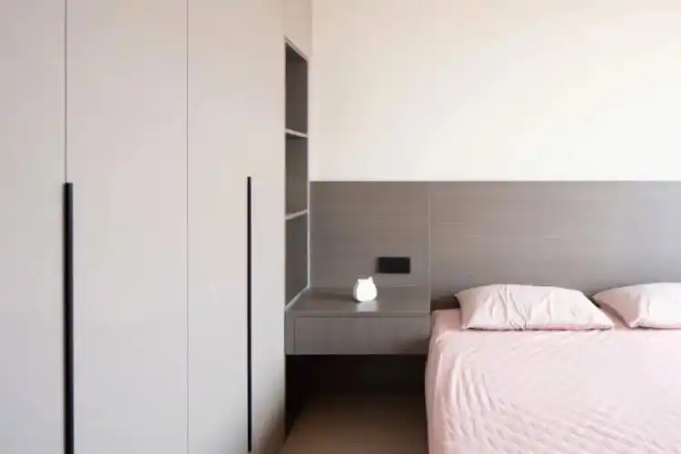 卧室衣柜落地完工