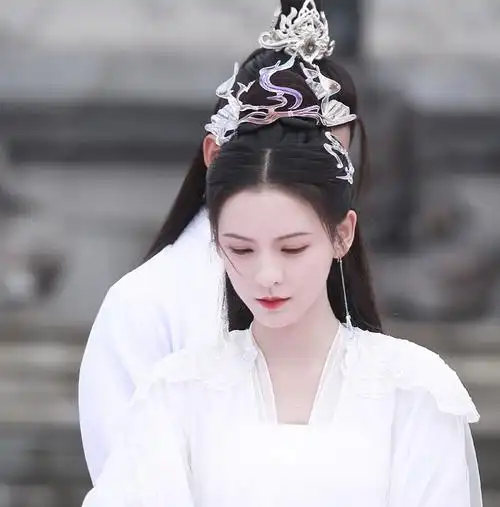 张予曦携新古装仙侠剧来袭看清男主不输成毅