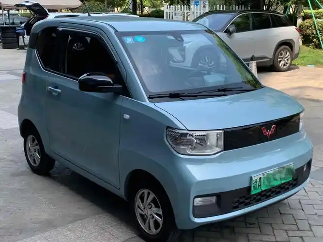 五菱宏光迷你mini版燃油车-五菱宏光迷你mini版燃油车敞篷版