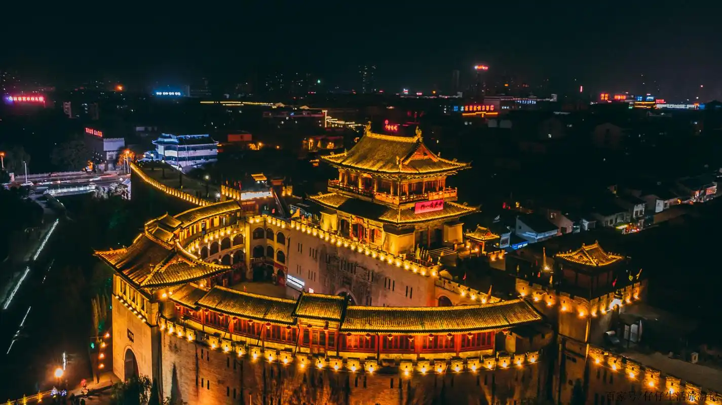 傍晚相遇洛阳老城丽景门