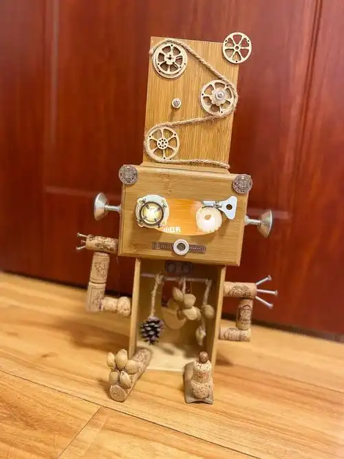 坚果壳,松果……nice#手工diy  #创意手工  #自制  #纯手工制作木制品