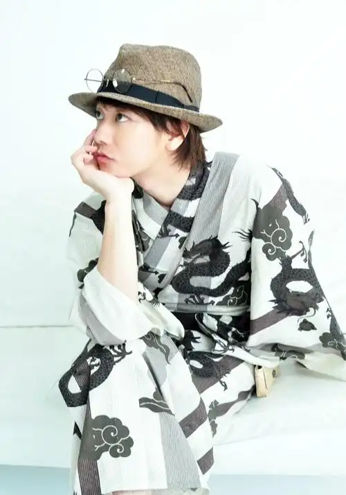 リンカ的相册-佐藤健侧颜