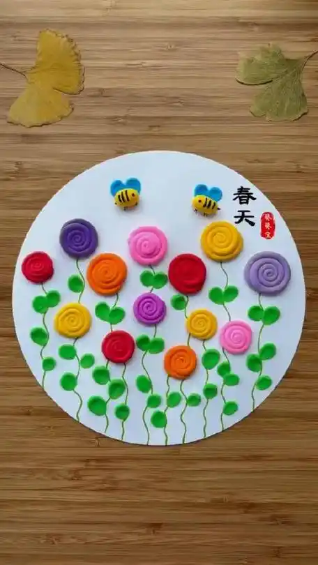 春暖花开,用粘土做春天里好看的花朵吧,幼儿园小朋友都可以做哦!