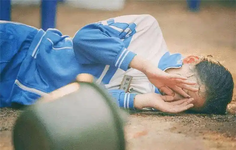 上海14岁女孩跳楼,3页遗书内容催人心碎:若有来生,绝不再见_父母_轻生