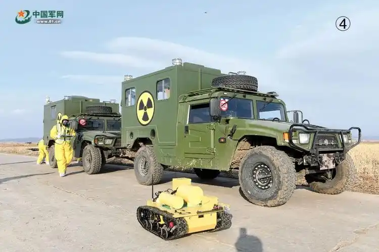 看沈阳联勤保障中心练防化洗消