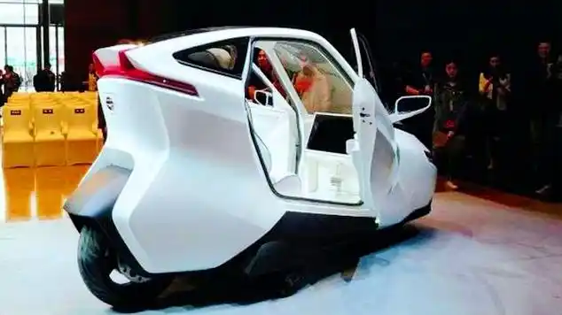 国产两轮全封闭电动自行车,带空调,全车自平衡,太给力了_网易视频