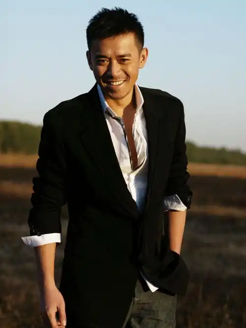 王学兵简介 王学兵资料照片