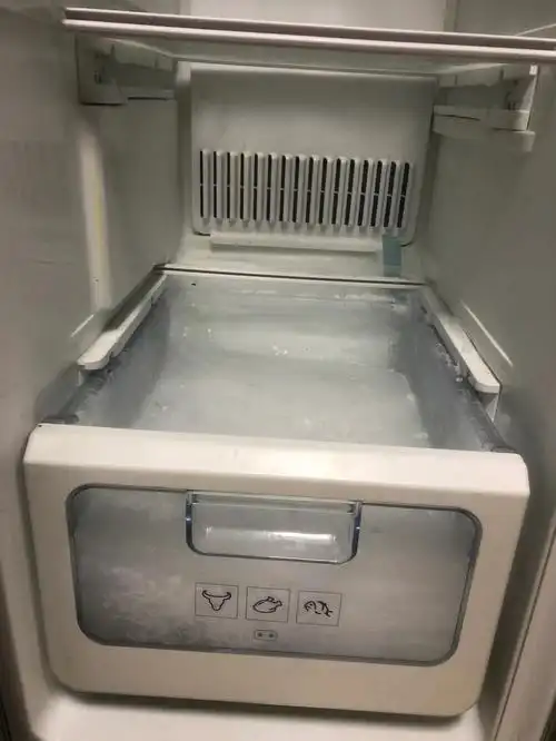 冰箱结冰了