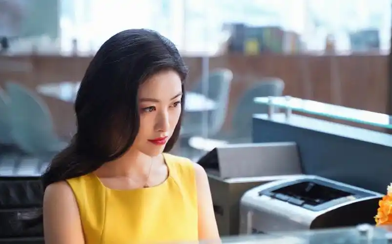 简介:朱珠《精英律师》剧照图片,分享一组朱珠图片给大家,图中的明星