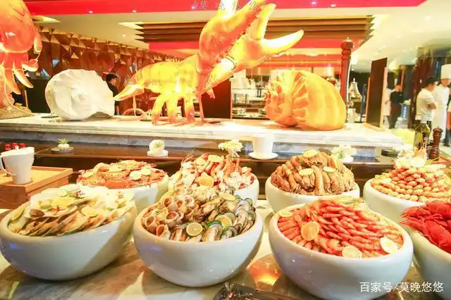 入住珠海风光最美的酒店,吃最"豪横"的海鲜自助餐