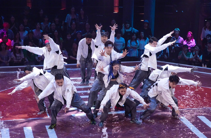 《街舞3》火舞台,王一博黑豹造型过分帅气,放狠话却毫无杀伤力