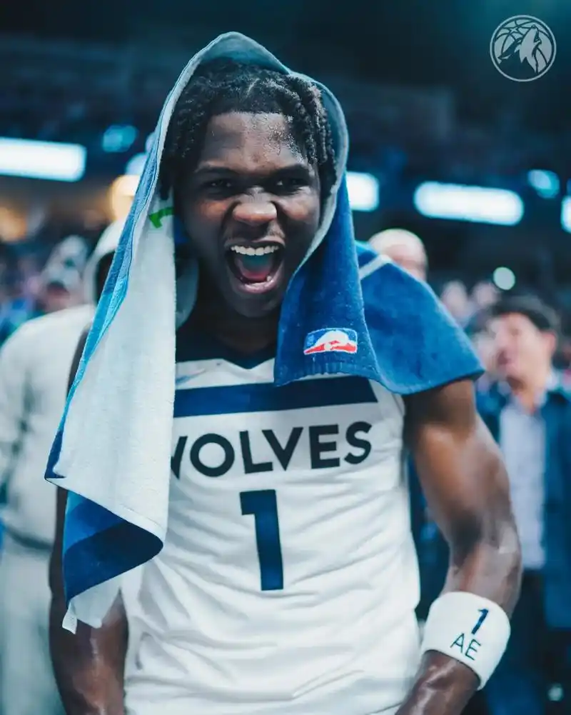 明尼苏达森林狼-安东尼.爱德华兹.#篮球90 #篮球壁纸 # - 抖音