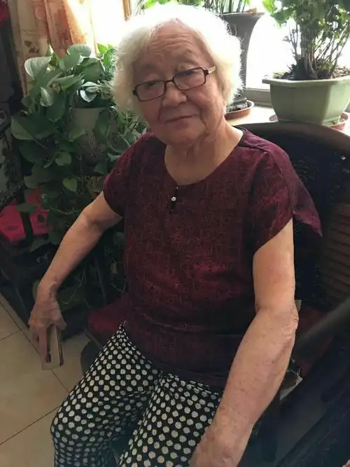 银发老人自拍照!及视频.