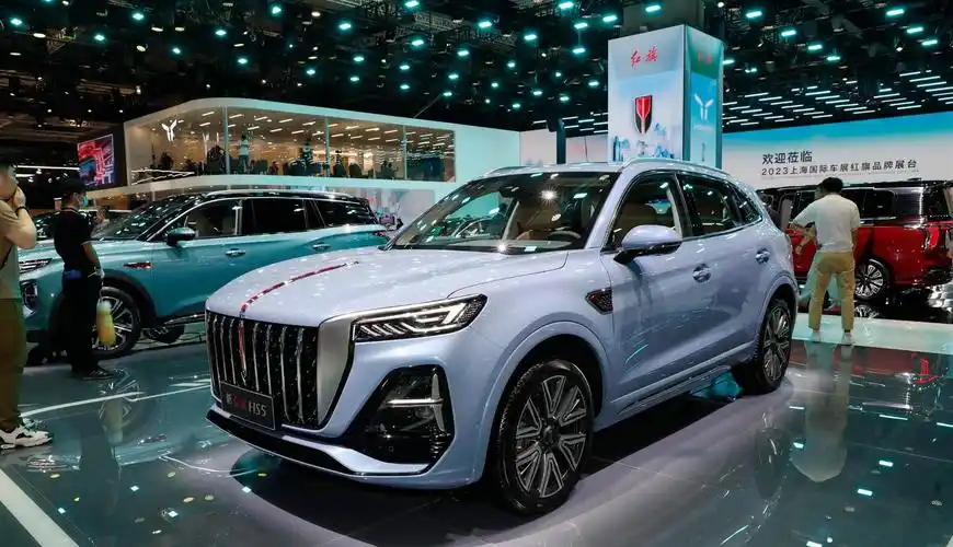 选中型suv无头绪,不妨了解下红旗hs5,"有里有面"高性价比之选