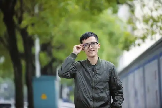 90后公务员:期待政府服务越来越好