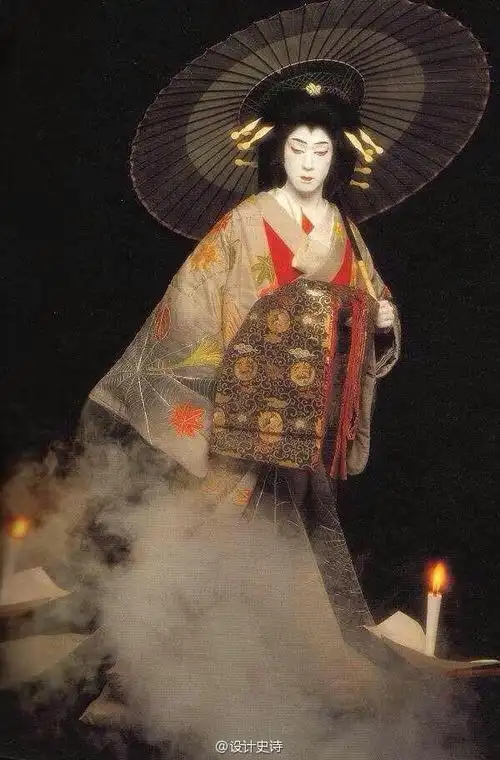 日本歌舞伎演员坂东玉三郎唯美古典的女性扮相剧照