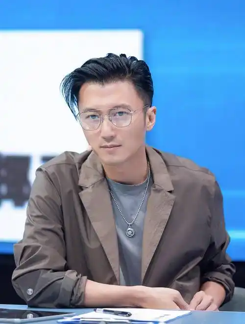 型男谢霆锋发型真帅,这四款中年男士也能借鉴,我这个女生都想剪_刘海