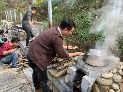 亲近大自然,户外大挑战——三(5)班秋游活动