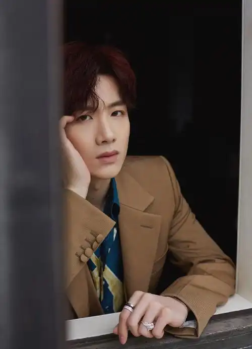 和白敬亭点亮微博之夜##和白敬亭点亮微博之夜