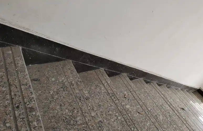 手算楼梯间踢脚线计算哪几部分