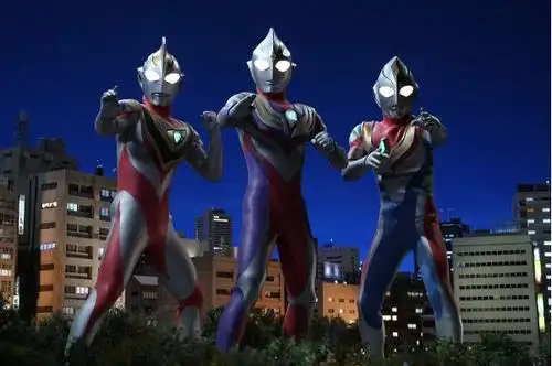 如果你能成为奥特曼,平成三杰你会选择哪一个呢?