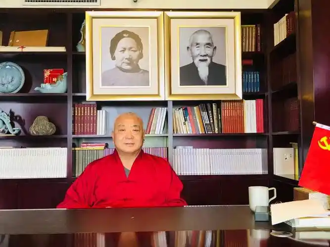 妙通法师:是的,老和尚历经二十余年,屡克困难,广结善缘,普度众生,赢得