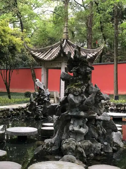 游钱王陵园陌上花开可缓缓归矣