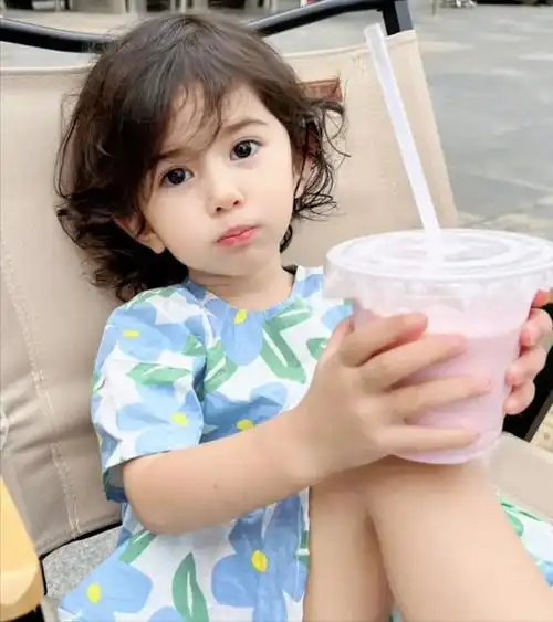 2019年四川女孩杨鑫嫁给巴基斯坦小伙生混血女儿现状如何